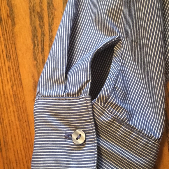 EUC Worthington blue and white pinstripe blouse - Picture 8 of 13